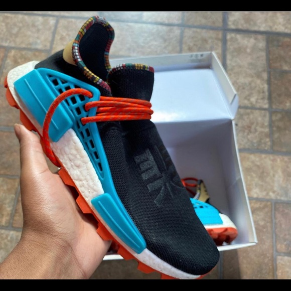 Pharellle x originals human race size 8.5 - Picture 3 of 3